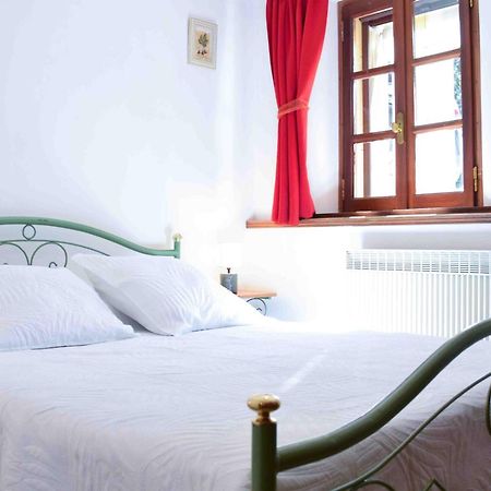 Les Grands Pres Des Baronnies Guest House La Roche-sur-le-Buis Bagian luar foto