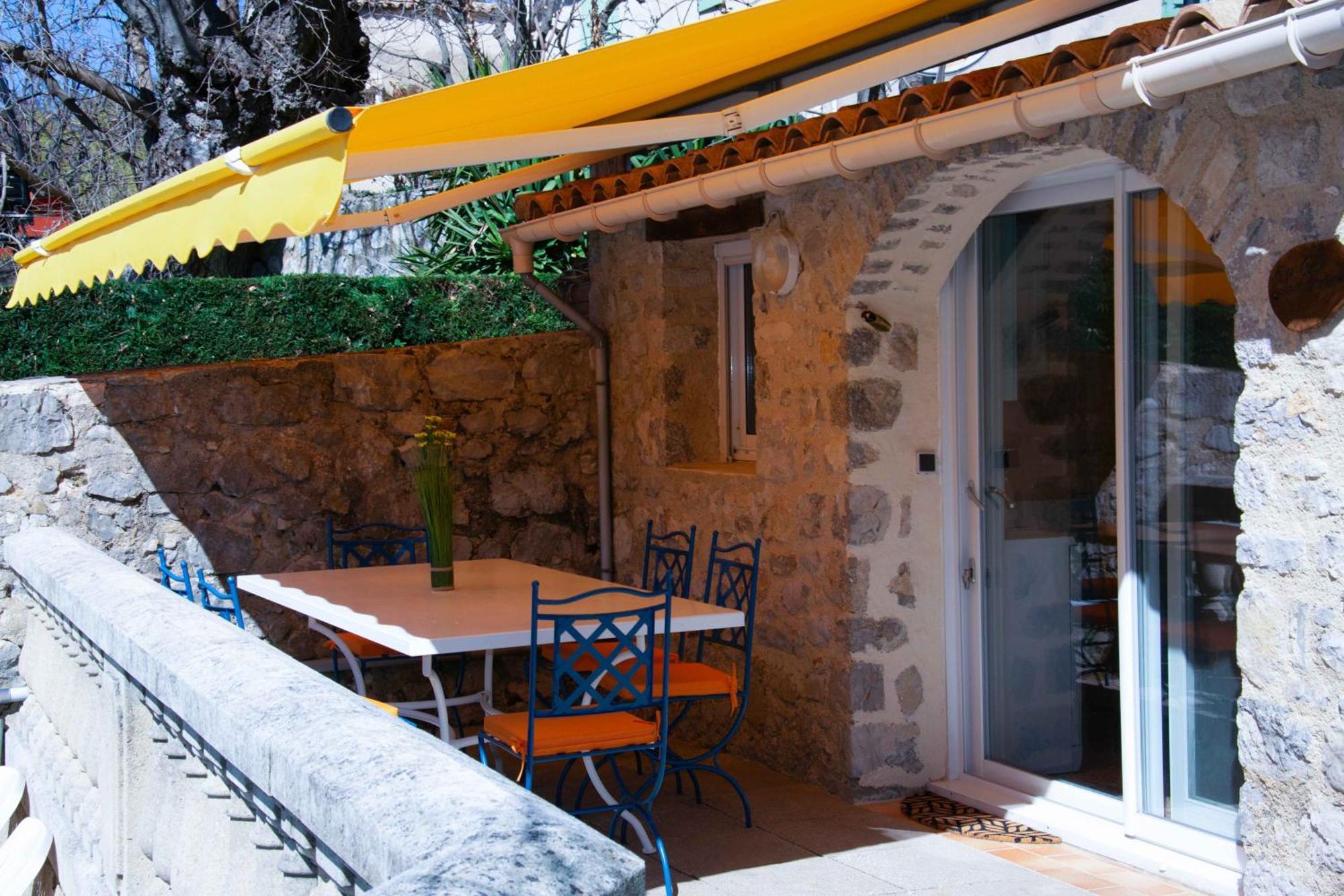 Les Grands Pres Des Baronnies Guest House La Roche-sur-le-Buis Bagian luar foto