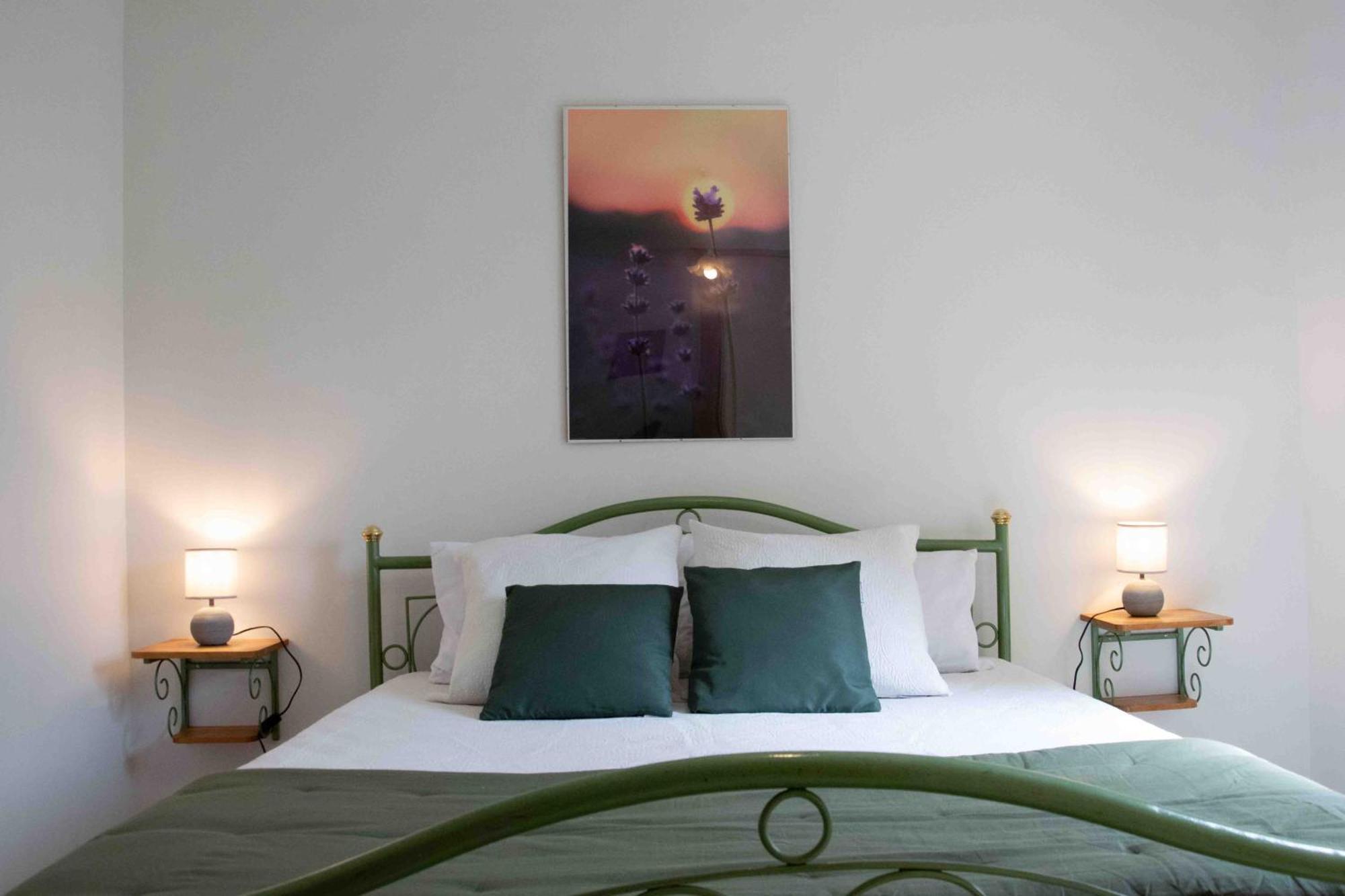 Les Grands Pres Des Baronnies Guest House La Roche-sur-le-Buis Bagian luar foto