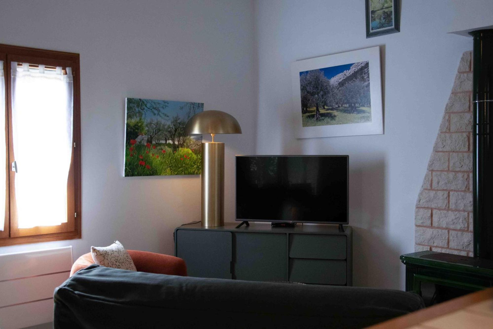 Les Grands Pres Des Baronnies Guest House La Roche-sur-le-Buis Bagian luar foto