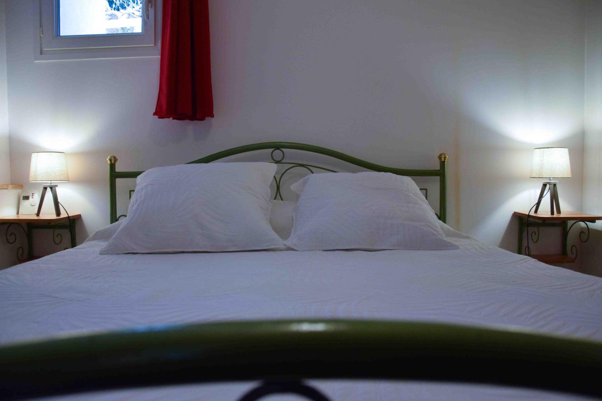 Les Grands Pres Des Baronnies Guest House La Roche-sur-le-Buis Bagian luar foto
