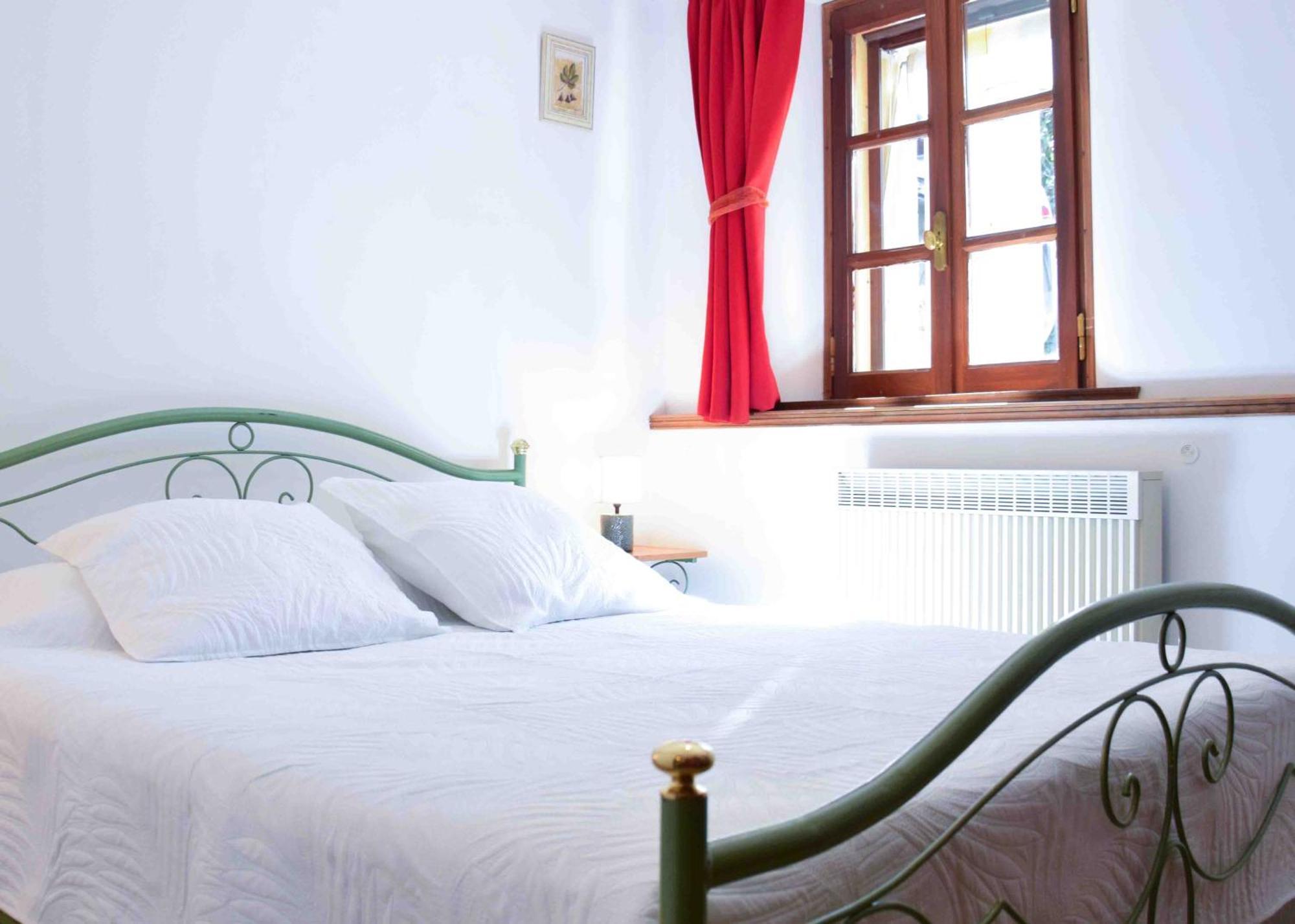 Les Grands Pres Des Baronnies Guest House La Roche-sur-le-Buis Bagian luar foto