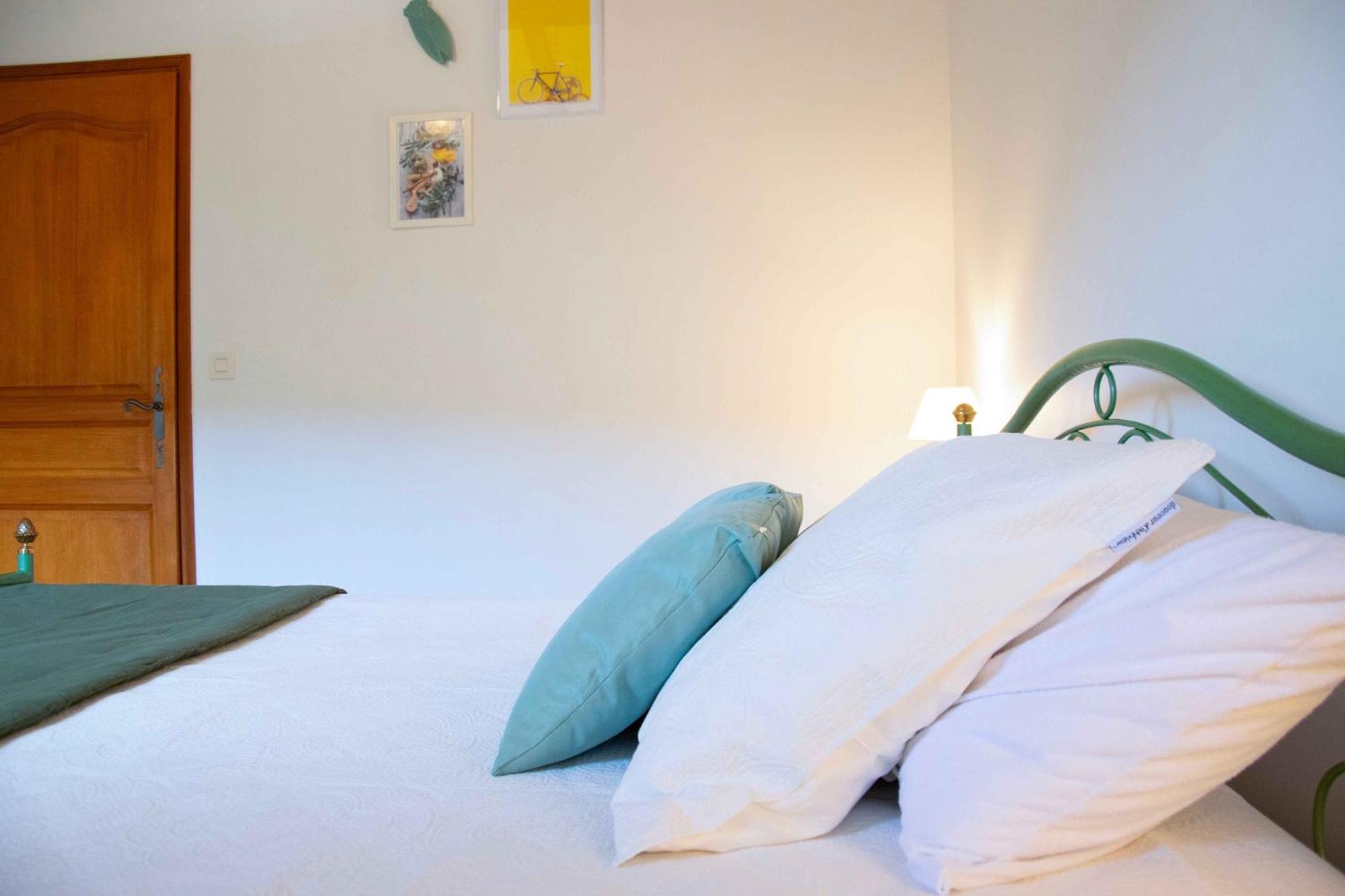 Les Grands Pres Des Baronnies Guest House La Roche-sur-le-Buis Bagian luar foto