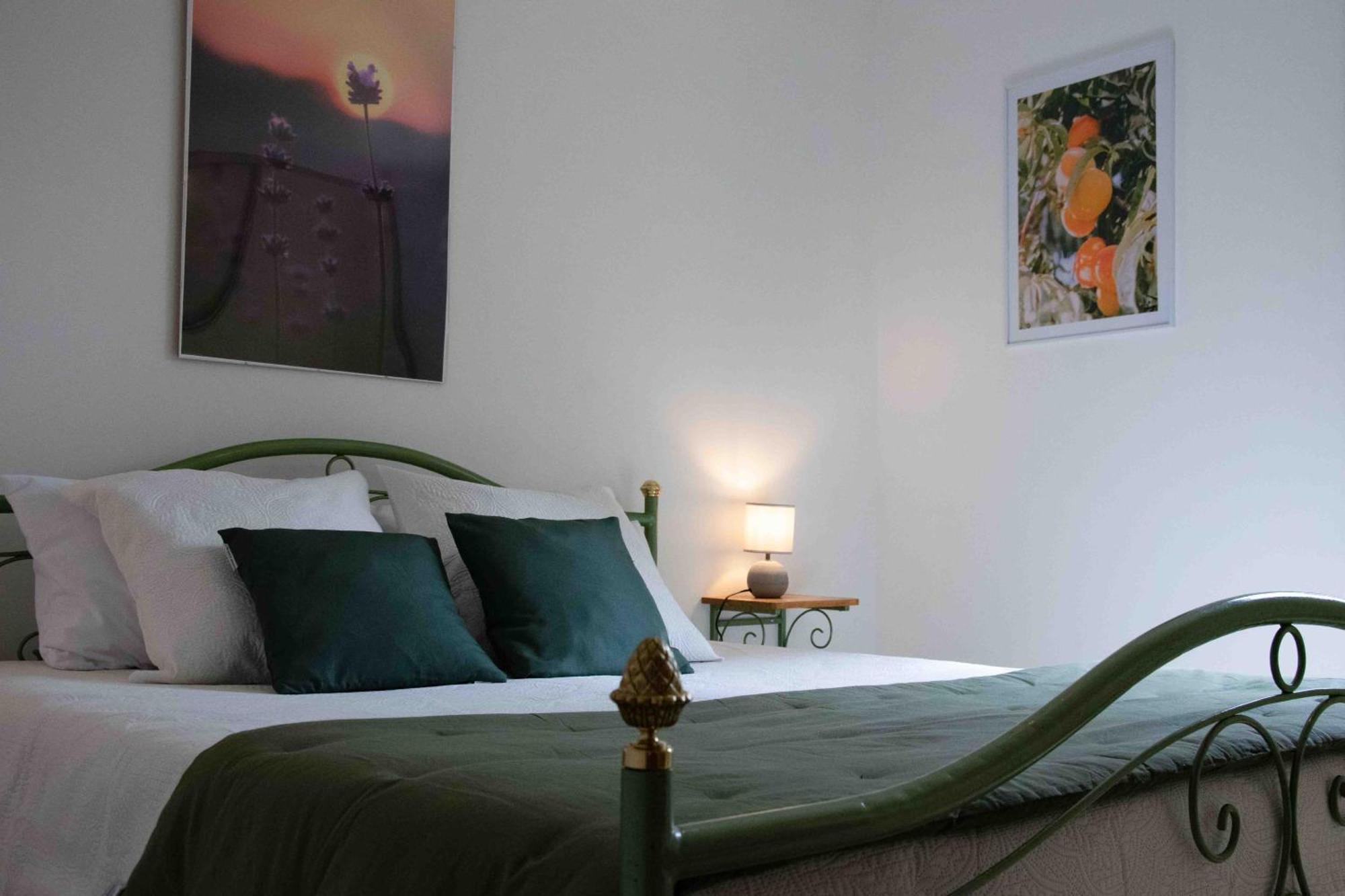 Les Grands Pres Des Baronnies Guest House La Roche-sur-le-Buis Bagian luar foto