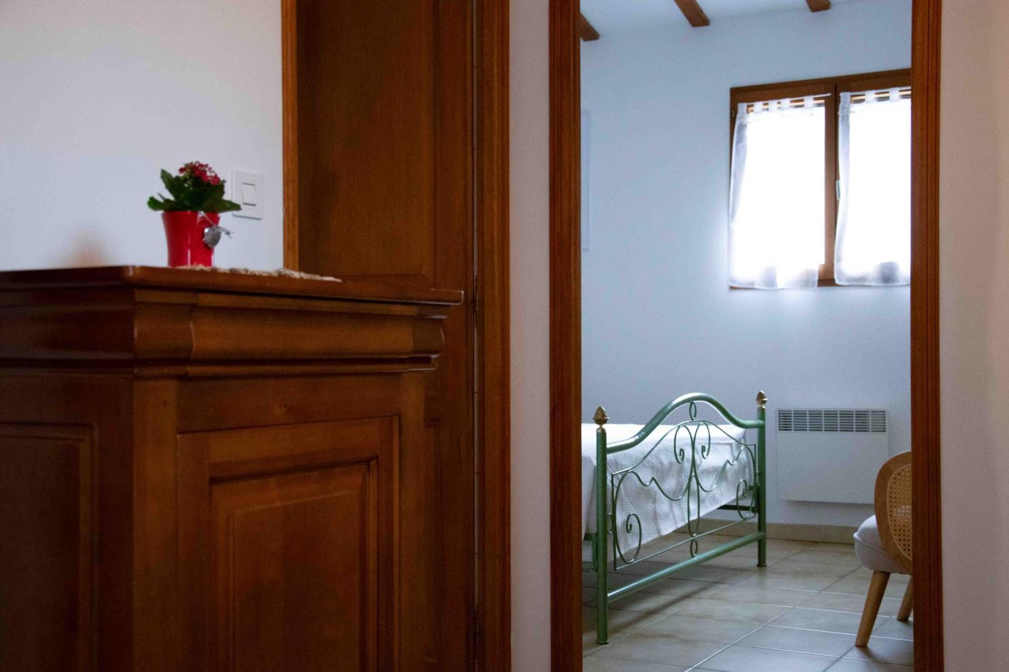 Les Grands Pres Des Baronnies Guest House La Roche-sur-le-Buis Bagian luar foto